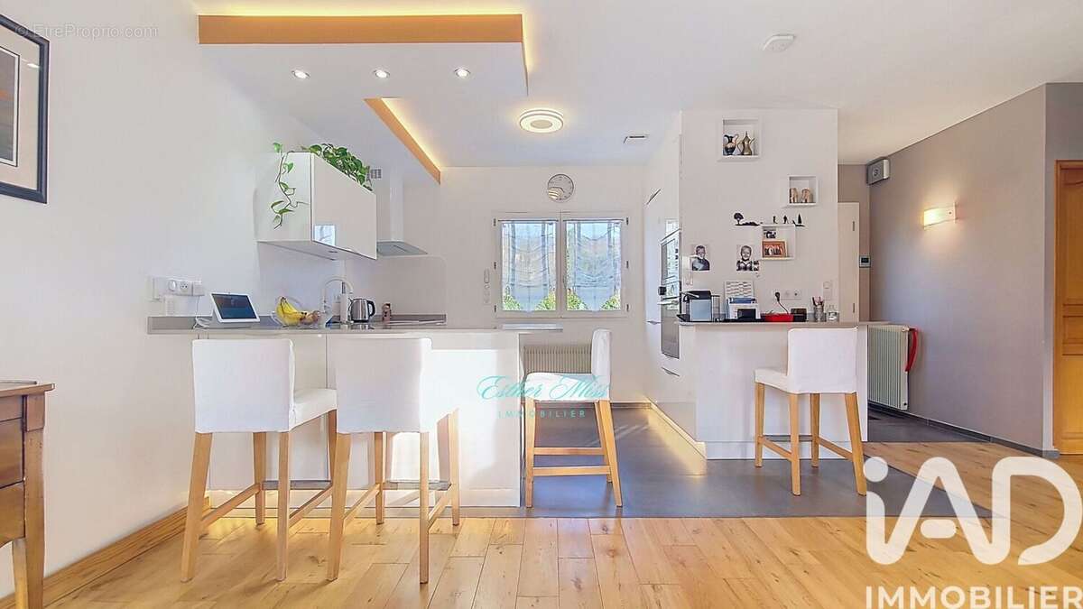 Photo 2 - Maison à SAINT-REMY-LES-CHEVREUSE