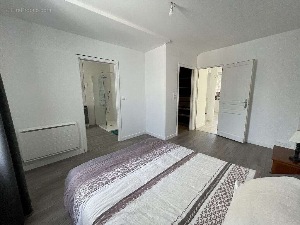 Maison - 234m ² - photo 6