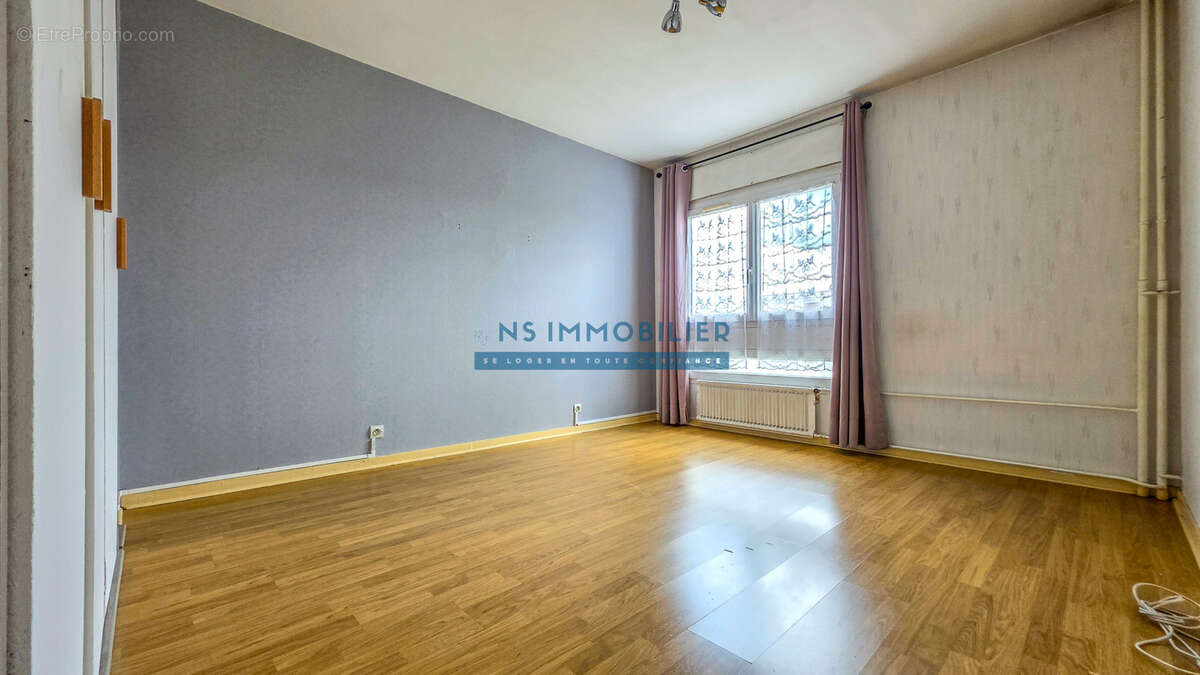 Appartement à HOUILLES