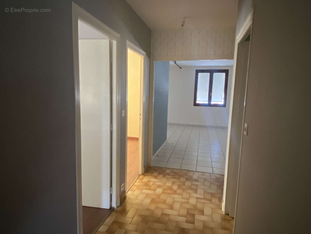 Appartement à SAINT-SORNIN-LAVOLPS