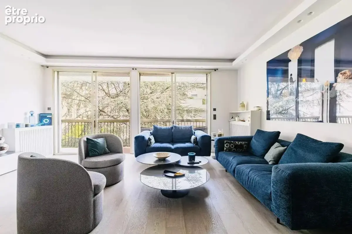 Beau 5 pièces avec balcon et vues dégagées ! - photo 3