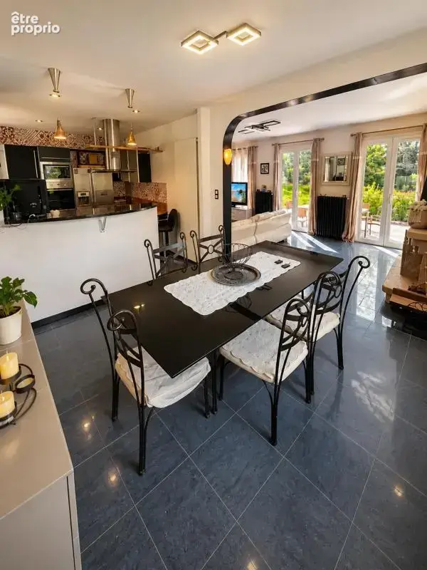 Maison de 9 pièces de 216 m² situé à Bernay - photo 9