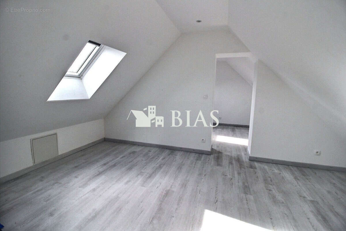 Maison à BOURG-ACHARD