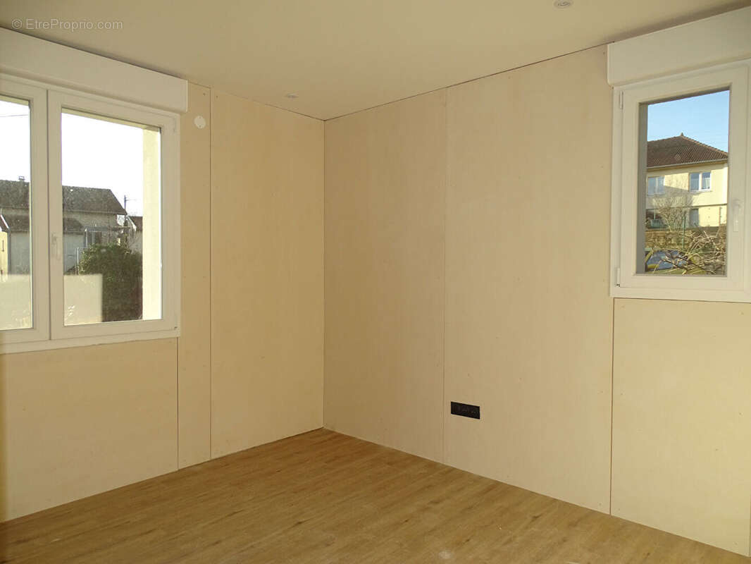 Appartement à ECOLE-VALENTIN