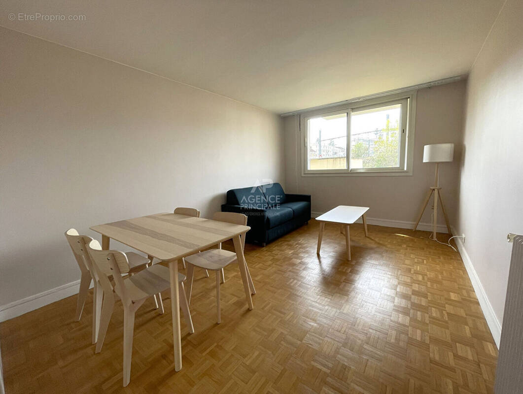 Appartement à CHAVILLE