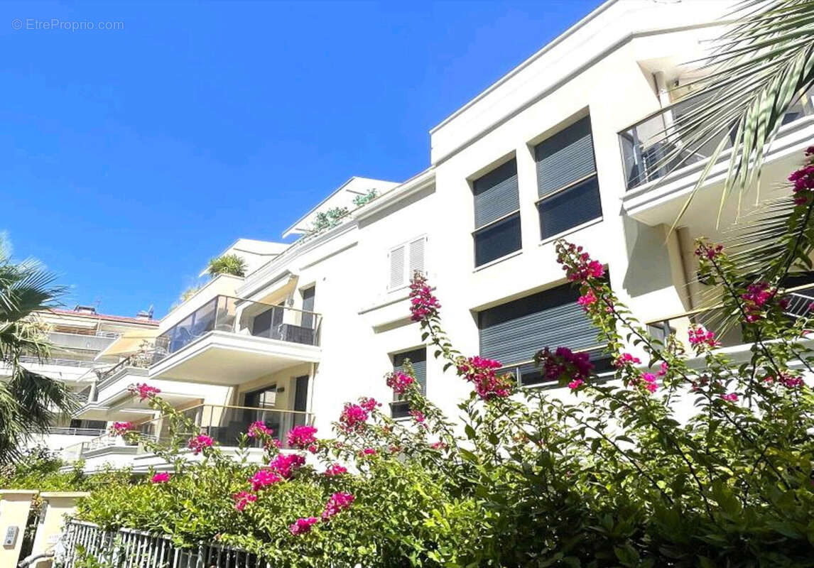 Cannes Palm Beach  2 pièces avec jardin privatif  Résidence avec piscine - photo 9