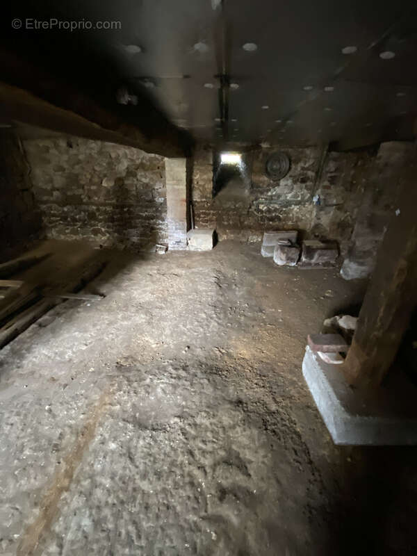 Maison à AILLIERES-BEAUVOIR