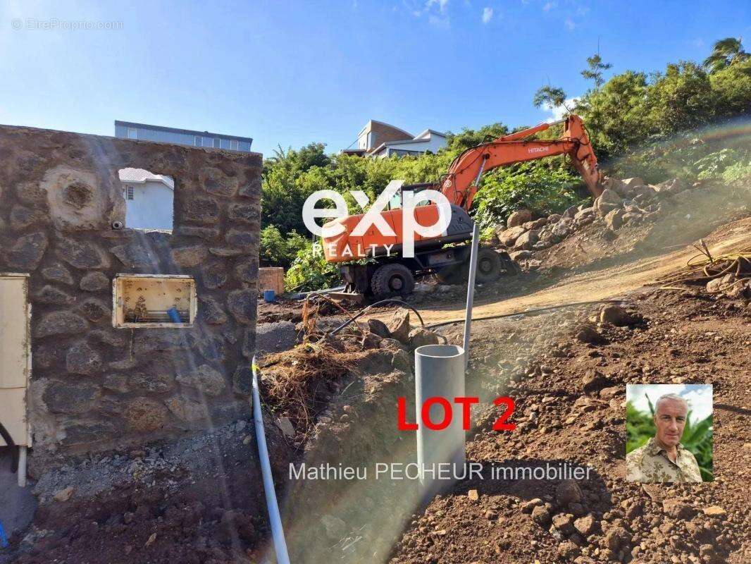 Terrain à SAINT-LEU