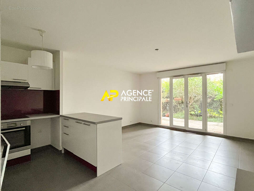 Appartement à SARTROUVILLE