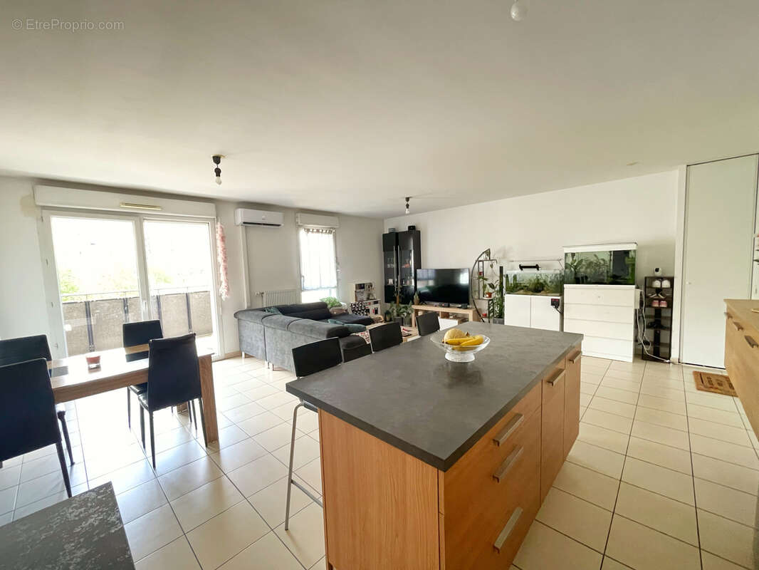 Appartement à SAINT-FONS