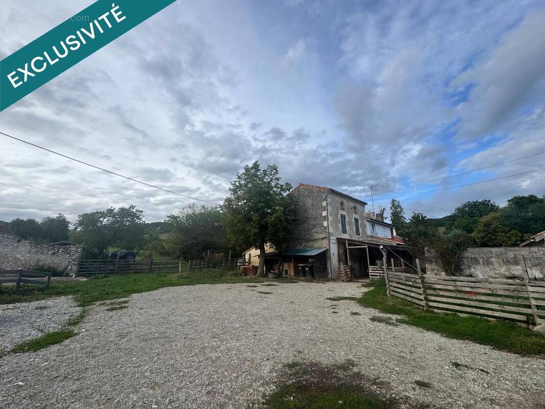 Photo 1 - Maison à CLAIRAC