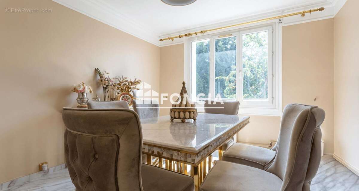 Maison à CHILLY-MAZARIN