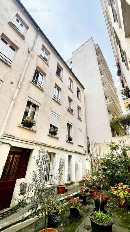 Appartement à PARIS-20E