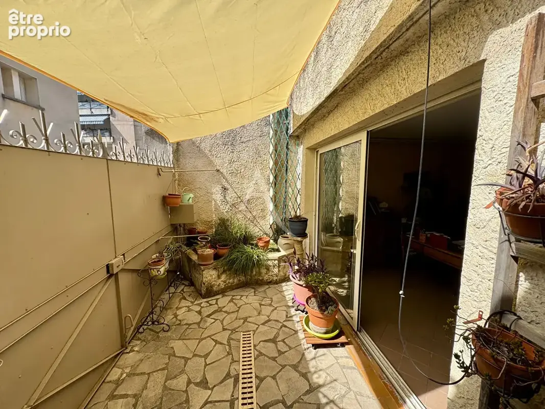 Maison de ville Nimes 6 pièce(s) 160 m2 - photo 1