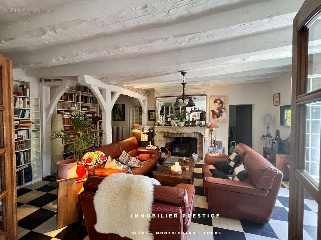 Maison à AZAY-SUR-CHER