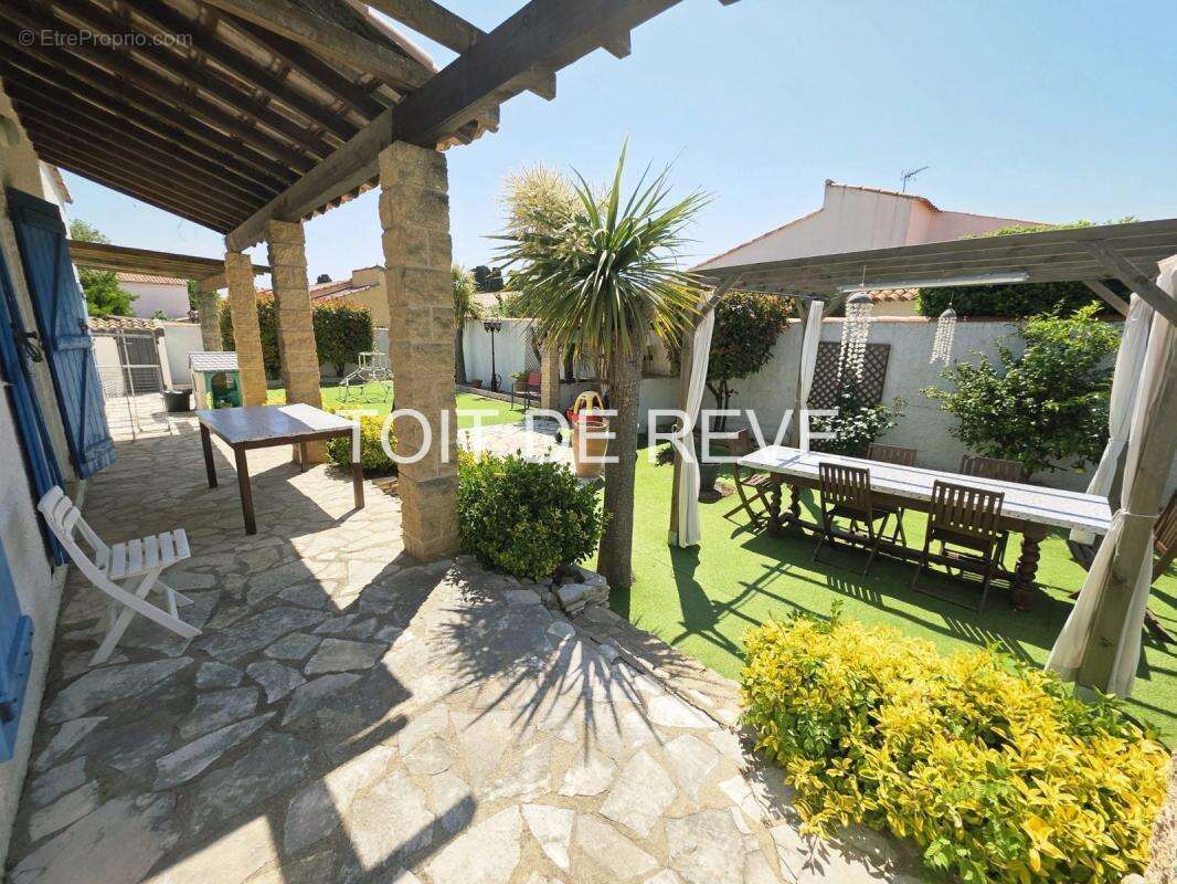 Mèze : villa t5 de 185m2 sur 634m2 de parcelle - photo 2