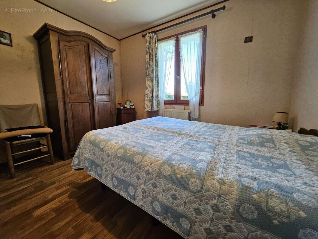 Maison à FIERVILLE-LES-PARCS