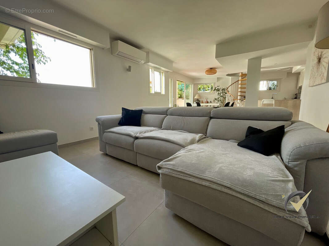 Appartement à LE CANNET