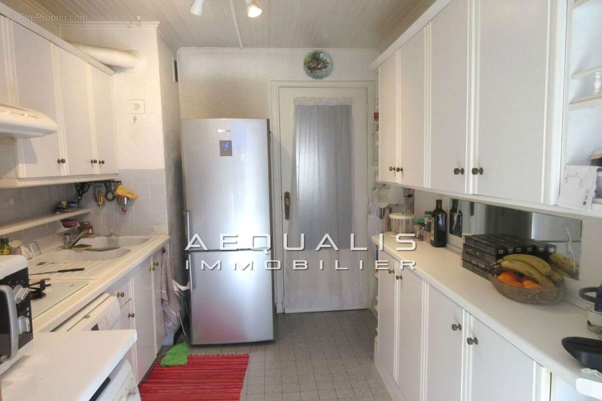 Appartement à SAINT-LAURENT-DU-VAR
