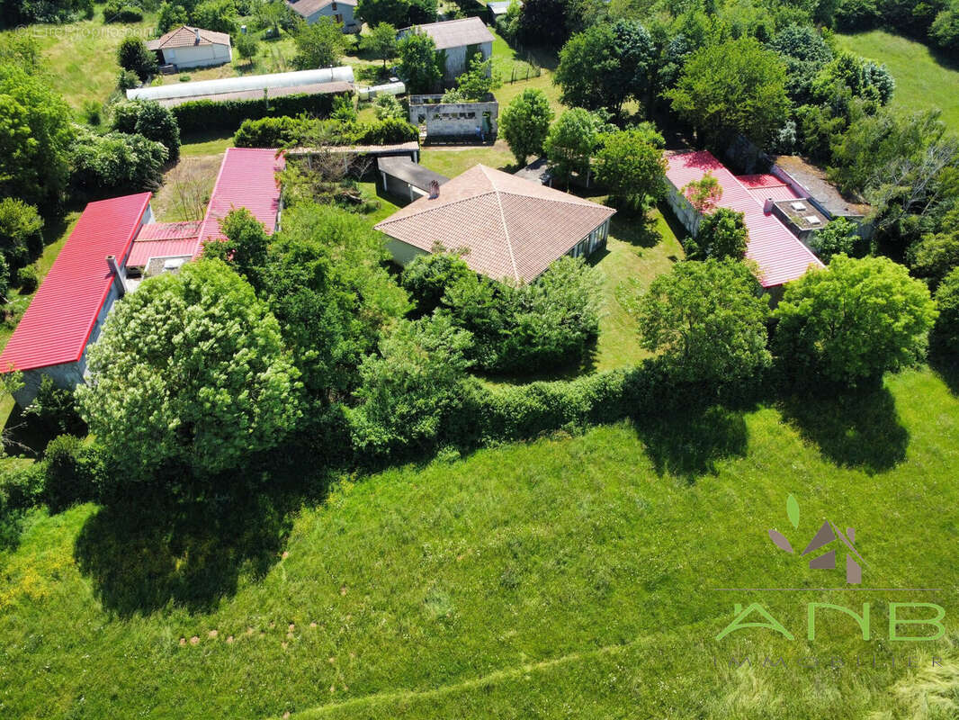 Maison à YVRAC-ET-MALLEYRAND