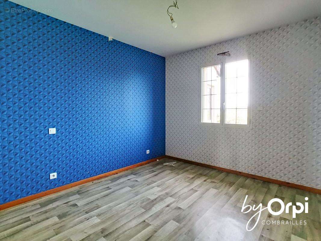 Maison à NERIS-LES-BAINS