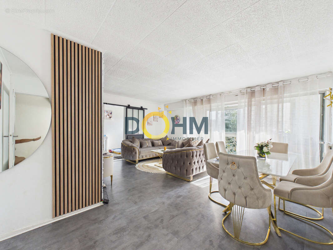 Appartement à SAINT-ETIENNE
