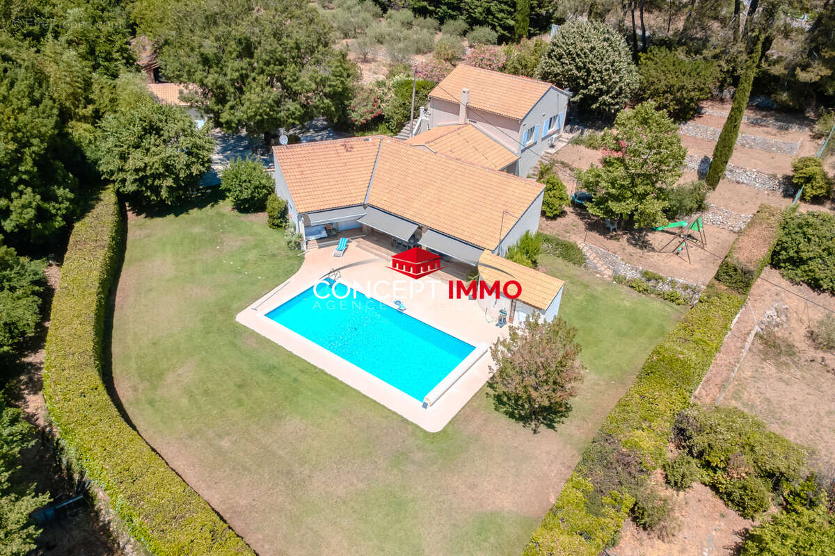Maison à SOLLIES-TOUCAS