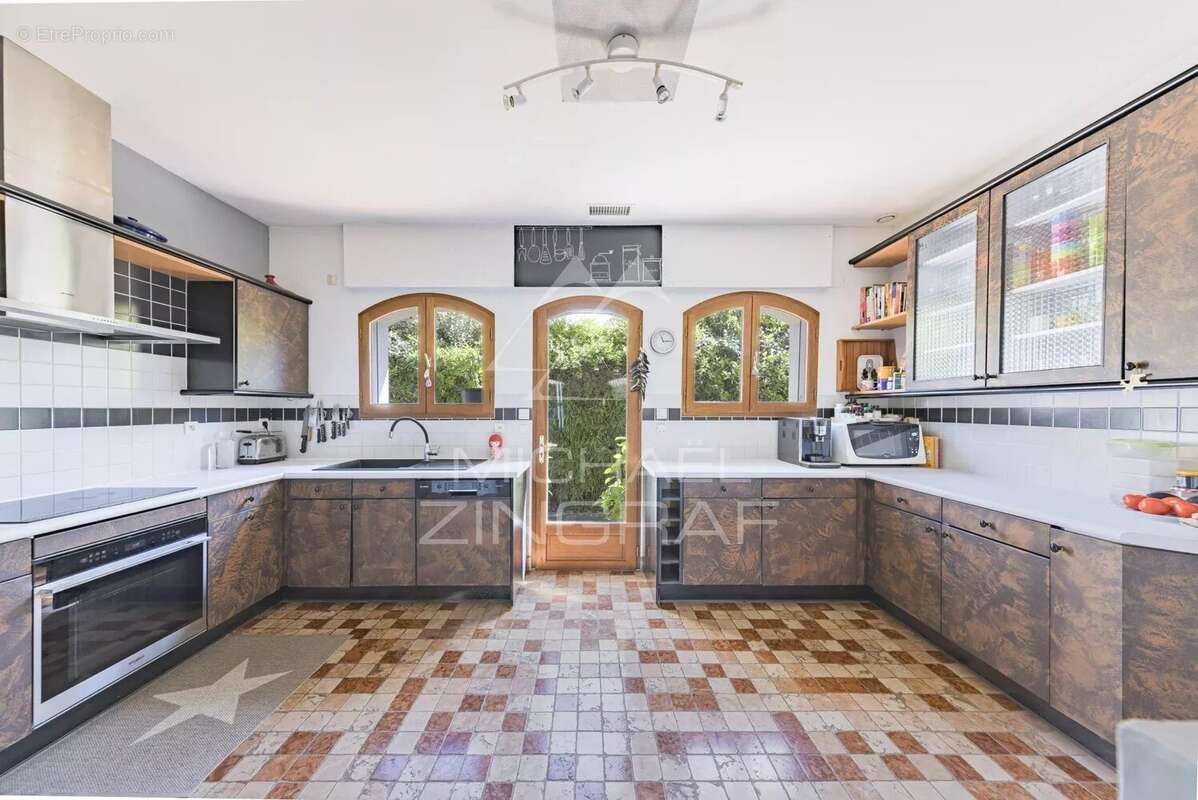 Villa contemporaine de 5 chambres - photo 5