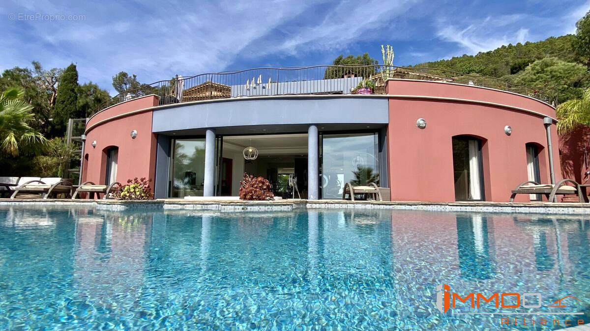 Maison à THEOULE-SUR-MER