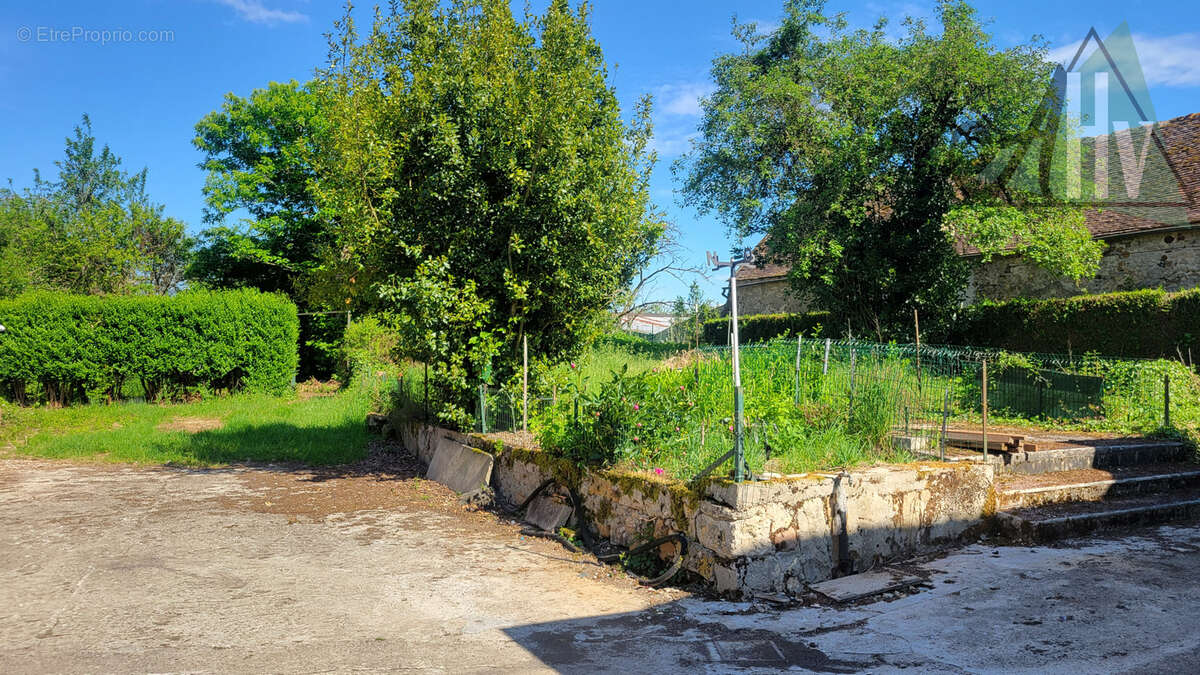 Maison à LUISETAINES