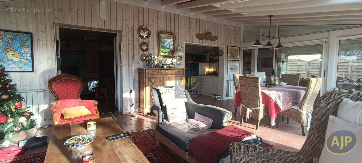 Maison à SAINT-SEBASTIEN-SUR-LOIRE