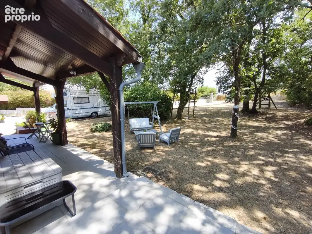 Maison T5 de 152 m2 avec piscine et vue dégagée - photo 17