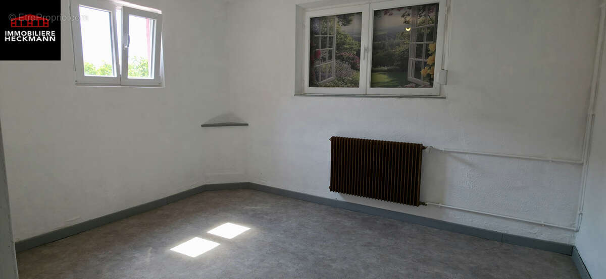 Maison 4 pièces 92m2 + dépendances et garages. - photo 4