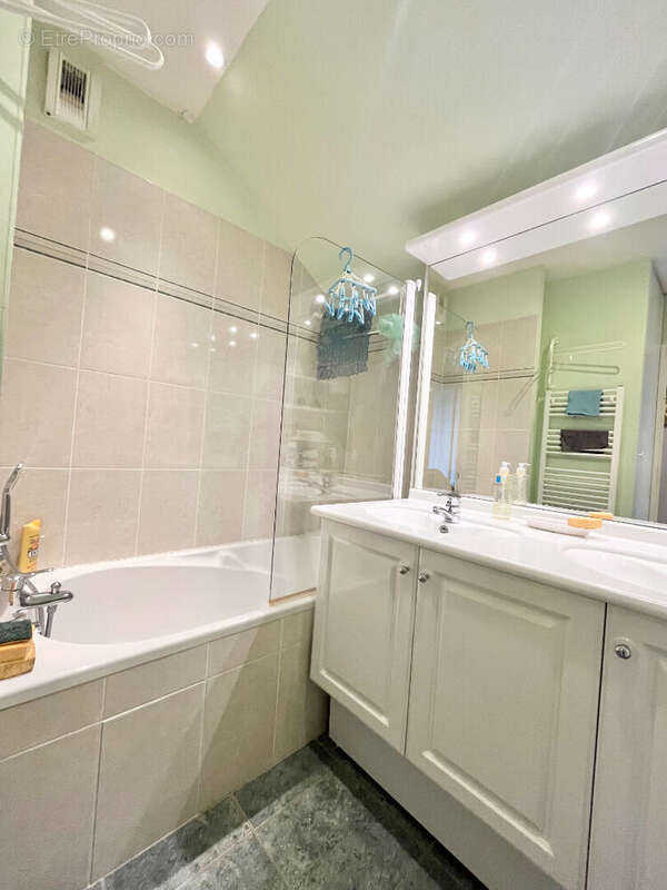 Appartement à SAINT-CYR-SUR-LOIRE