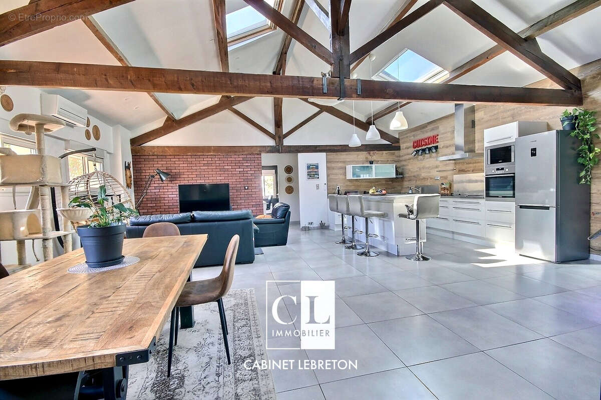 Appartement à MARSEILLE-11E