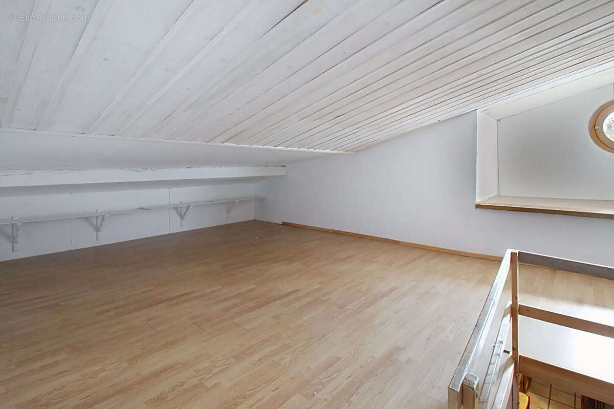 Maison à FIGANIERES