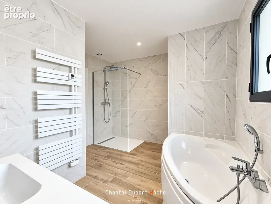 LUISANT - Maison neuve de 272 m2 avec 5 chambres et garage double ! - photo 9