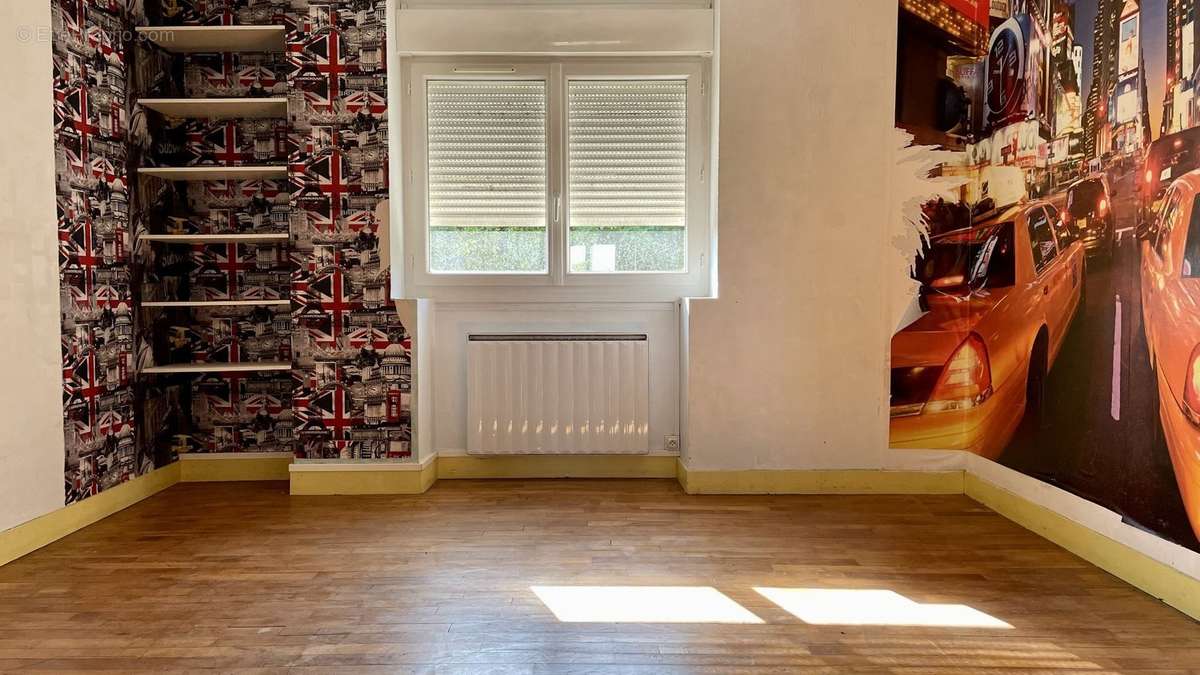 Maison à SAINT-YRIEIX-LA-PERCHE