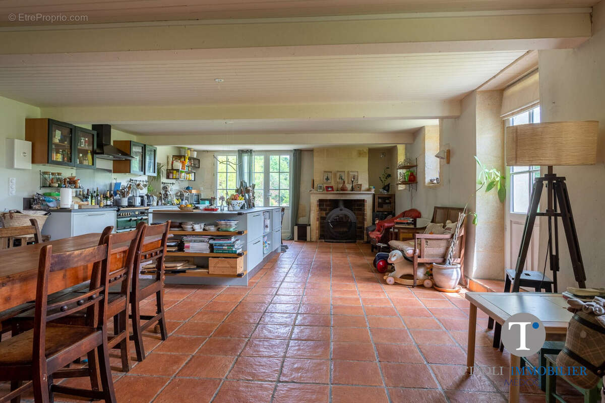 Cuisine 69 m2 - Maison à LISTRAC-MEDOC