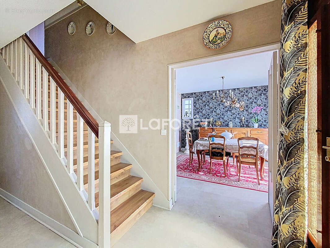 Maison à VERNEUIL-SUR-SEINE