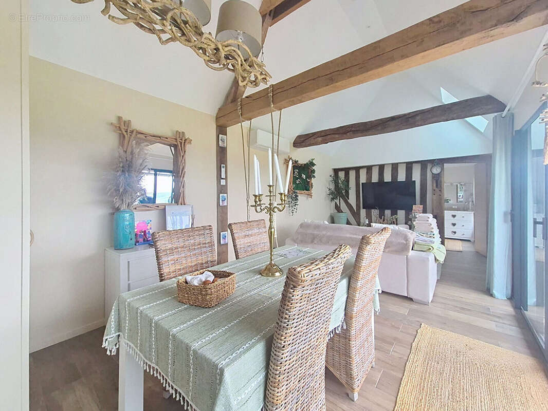 Maison à PONT-L'EVEQUE