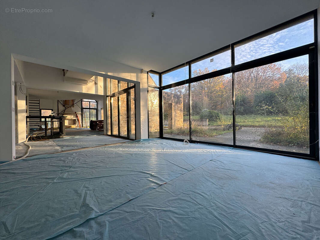 Maison à LES MESNULS