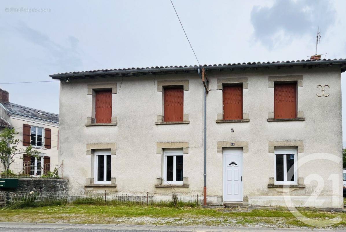 Maison à DROUX