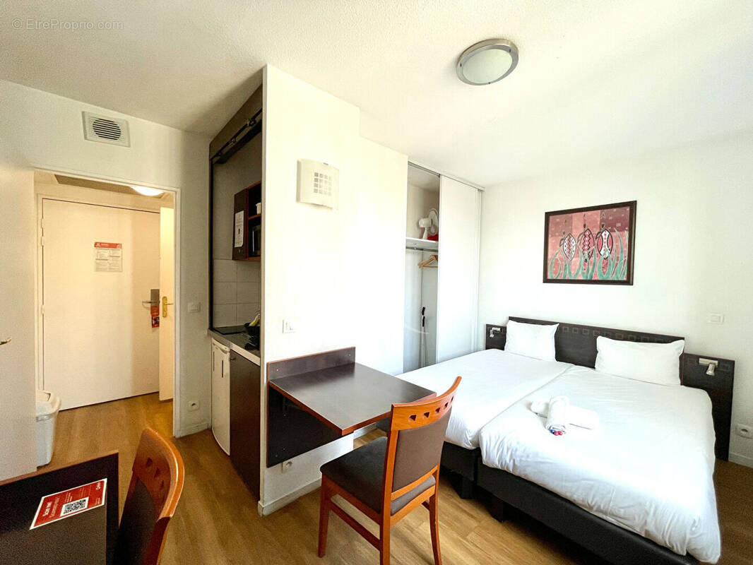 Appartement à CHARENTON-LE-PONT