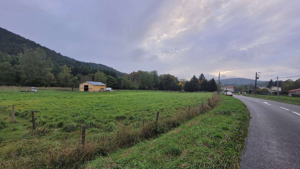 Terrain à SAUCLIERES