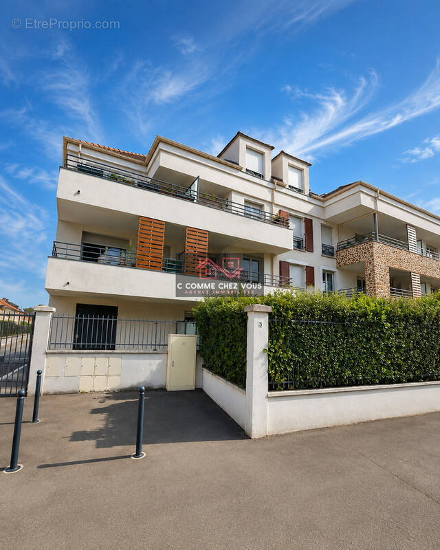 Appartement à OZOIR-LA-FERRIERE