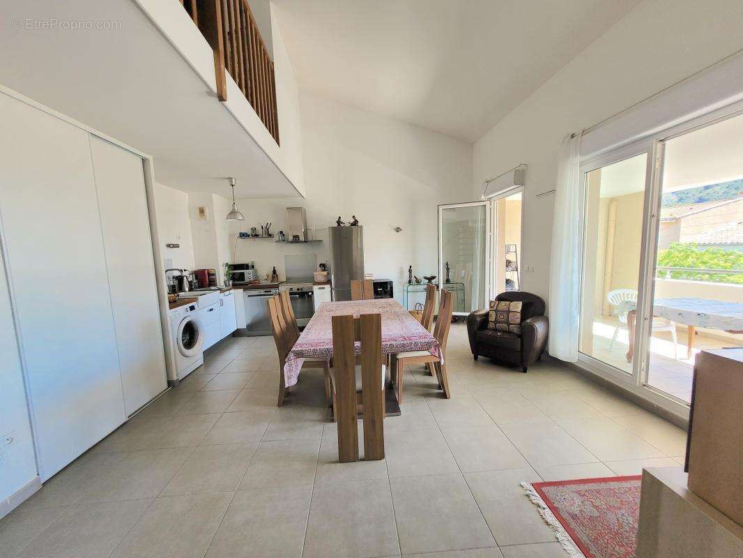 Appartement à MARSEILLE-8E