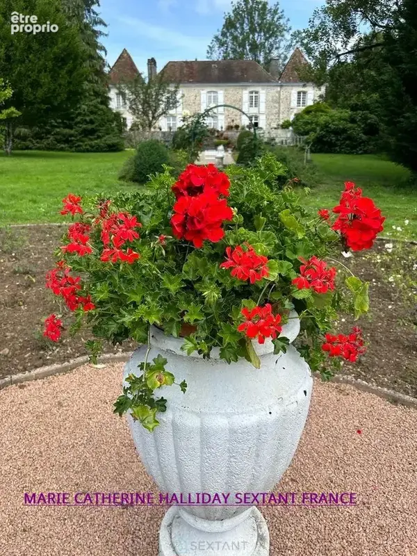 Niche en hauteur magnifique chateau sur 7700 m2 avec sa source - photo 24