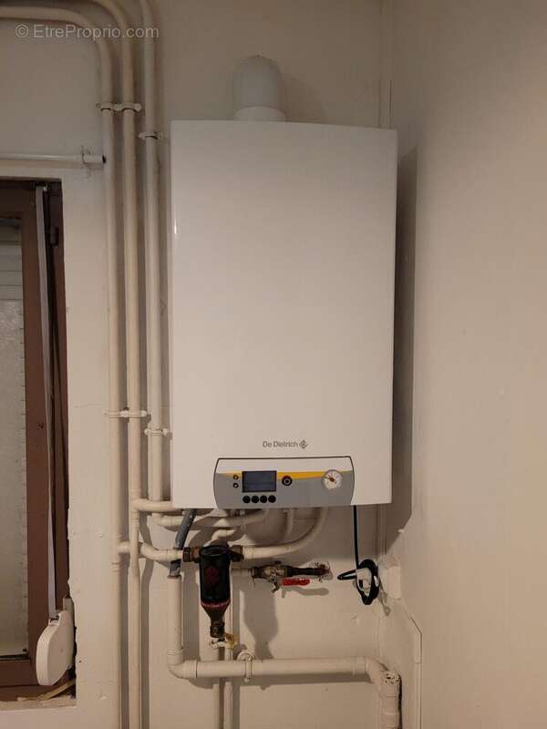 Maison à AVESNES-SUR-HELPE