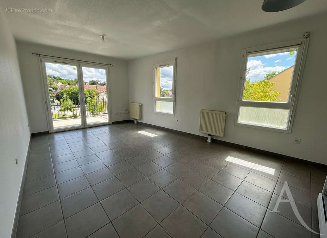 Appartement à FOLLAINVILLE-DENNEMONT